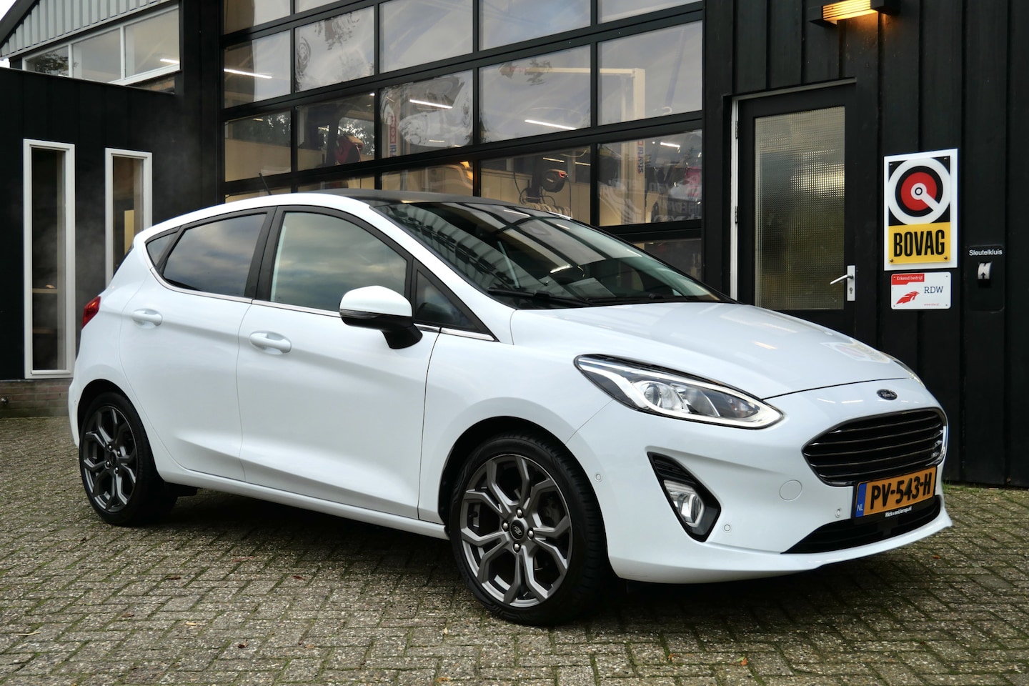 Ford Fiesta - 1.0 EcoBoost Titanium | NL-Auto | 18'' | B&O | Carplay | Cruise | Camera - AutoWereld.nl