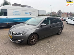 Peugeot 308 SW - 1.2 PureTech Blue Lease Premium | BUDGETINRUILER |