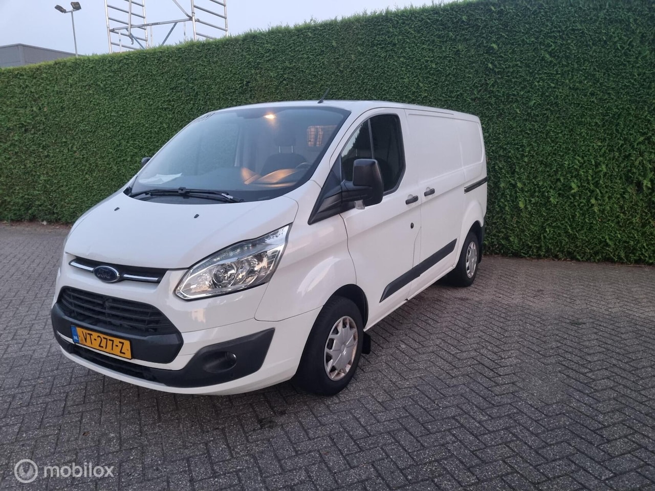Ford Transit Custom - 250 2.2 TDCI L1H1 Base 250 2.2 TDCI L1H1 Base - AutoWereld.nl