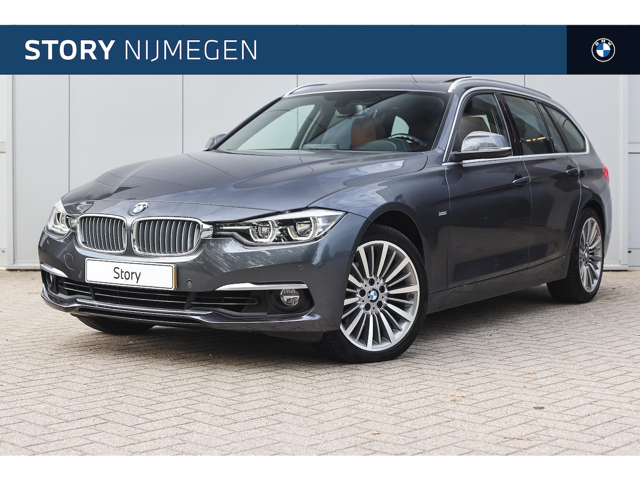 BMW 3-serie Touring - 320i Executive Automaat / Panoramadak / Sportstoelen / Achteruitrijcamera / Stoelverwarmin - AutoWereld.nl