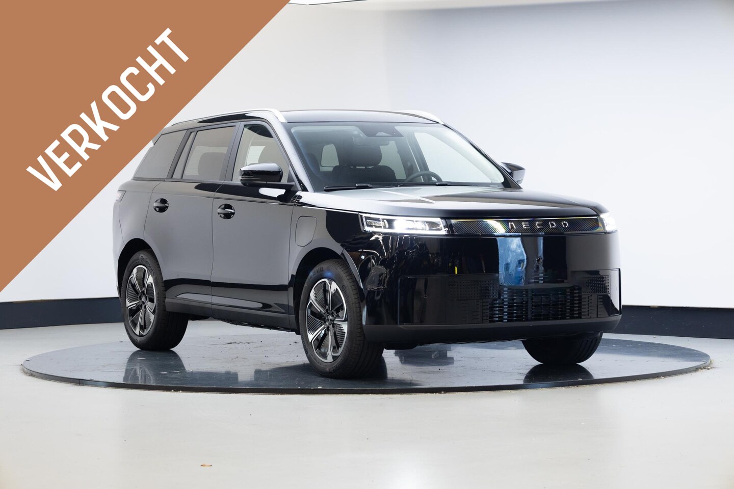 Jaecoo 5 - EV Exclusive 61 kWh | Carbon Crystal Black Pearl | NL Auto | Rijklaar | 7 jr garantie | - AutoWereld.nl