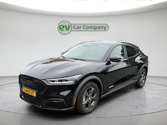 Ford Mustang Mach-E - RWD 75 kWh | SOH 93% | 360 Camera | Carplay | Stoel- en stuurverwarming | 1e Eigenaar | In