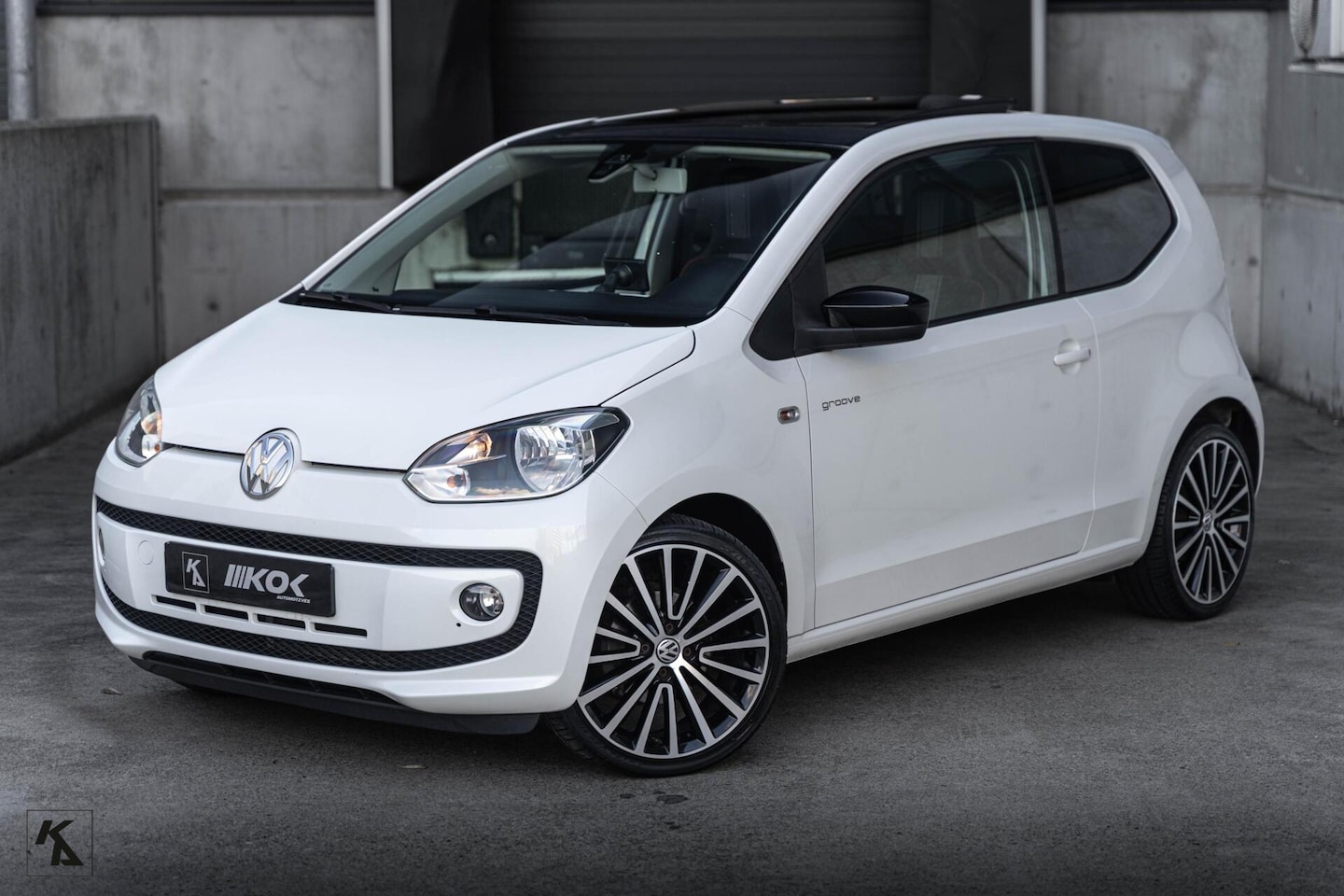 Volkswagen Up! - 1.0 2013 | Groove | 75PK | Parelmoer wit - AutoWereld.nl
