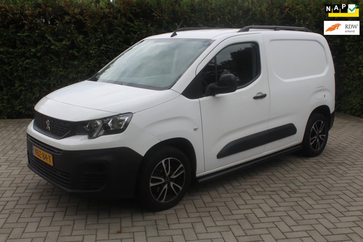 Peugeot Partner - 1.5 BlueHDI Pro -- KM 49312 -- Airco -- - AutoWereld.nl