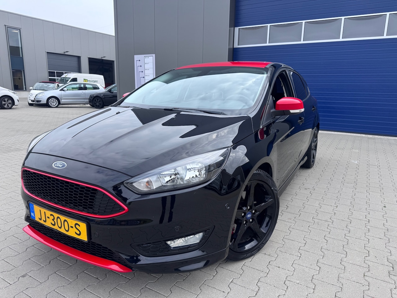 Ford Focus - 1.5 Black Edition|Navigatie|Sport|unieke auto!! - AutoWereld.nl
