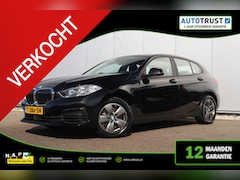 BMW 1-serie - 118i Automaat LED Navigatie Carplay Android Climate Cruise Control LMV Parkeersensor