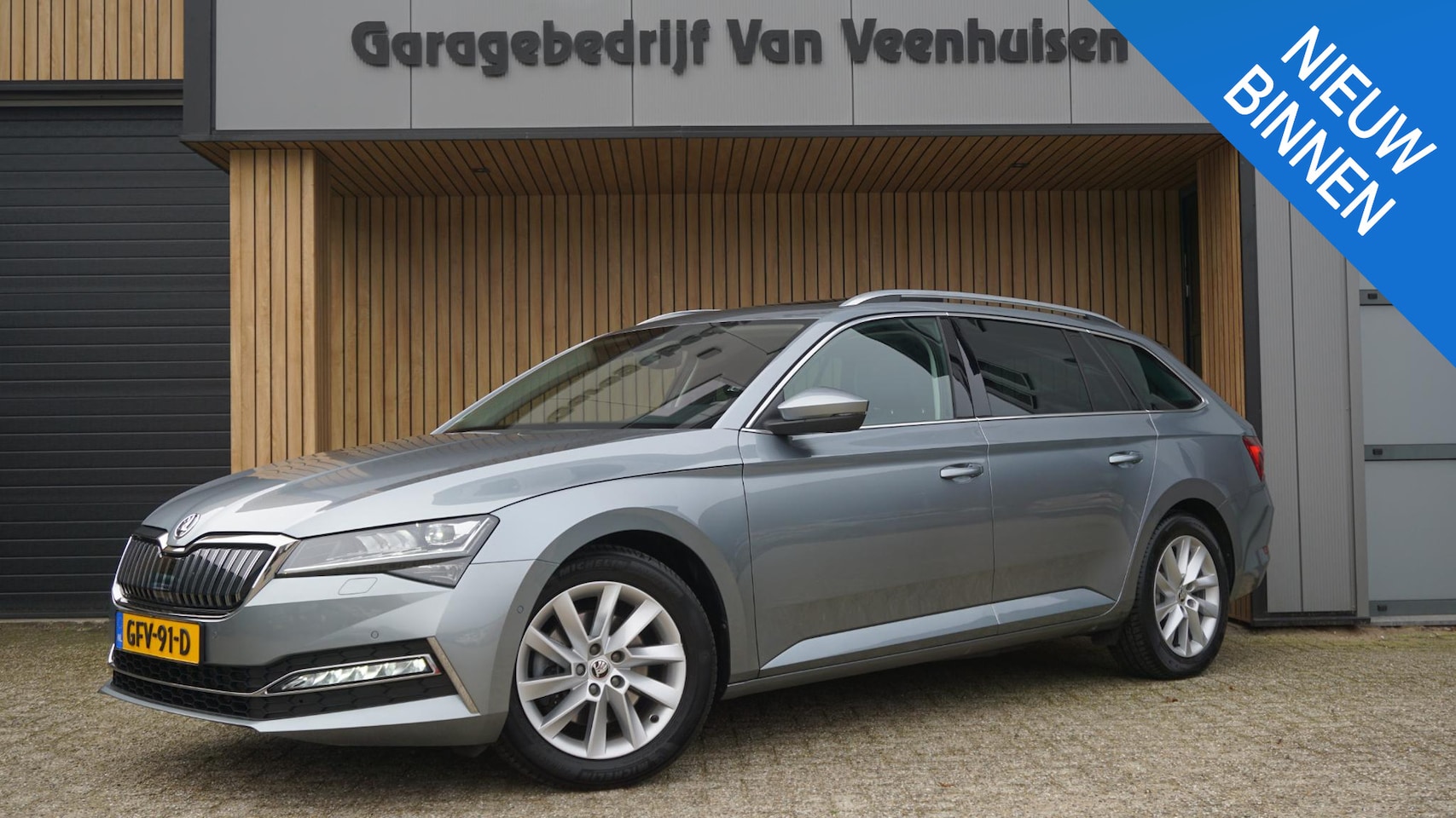 Skoda Superb Combi - 1.4 TSI 218pk iV Business Edition Pano.Dak 360-View Premium Sound 17inch LM ACC Trekhaak 8 - AutoWereld.nl