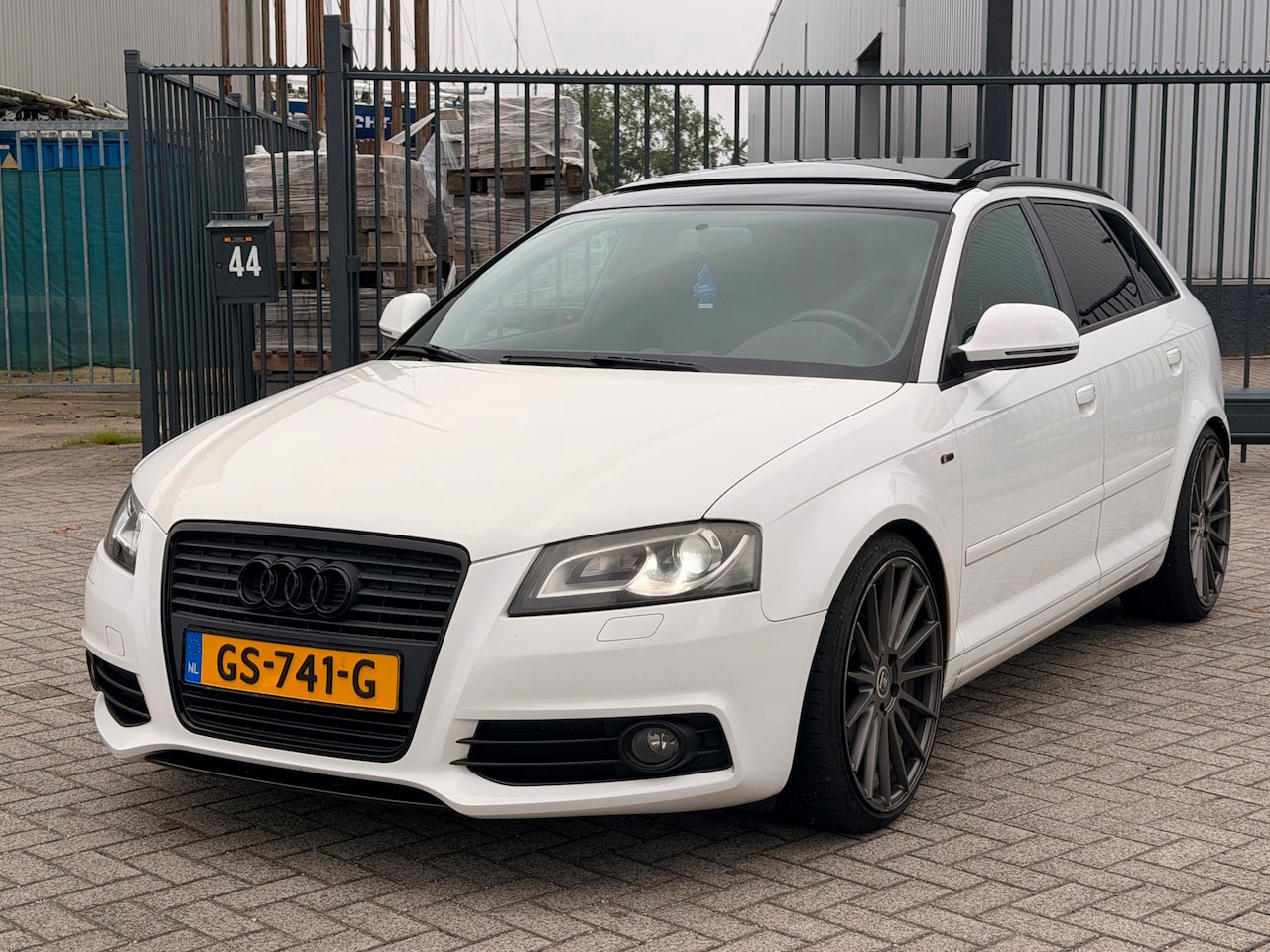 Audi A3 Sportback - 1.8 TFSI Attraction S-Line Automaat Pano Navi Leer 300+Pk - AutoWereld.nl