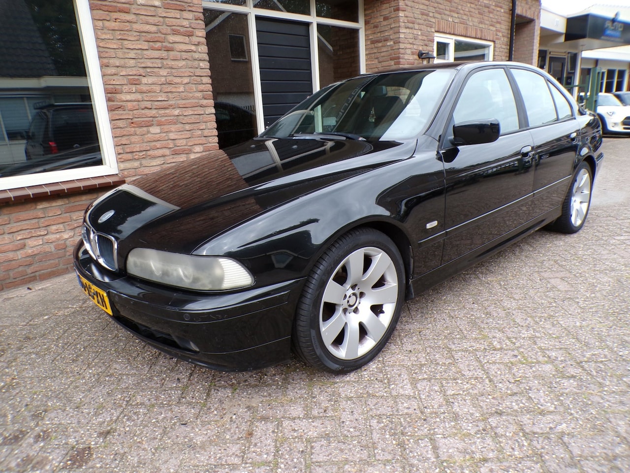 BMW 5-serie - 525i Lifestyle Edition Automaat / leder / Clima - AutoWereld.nl