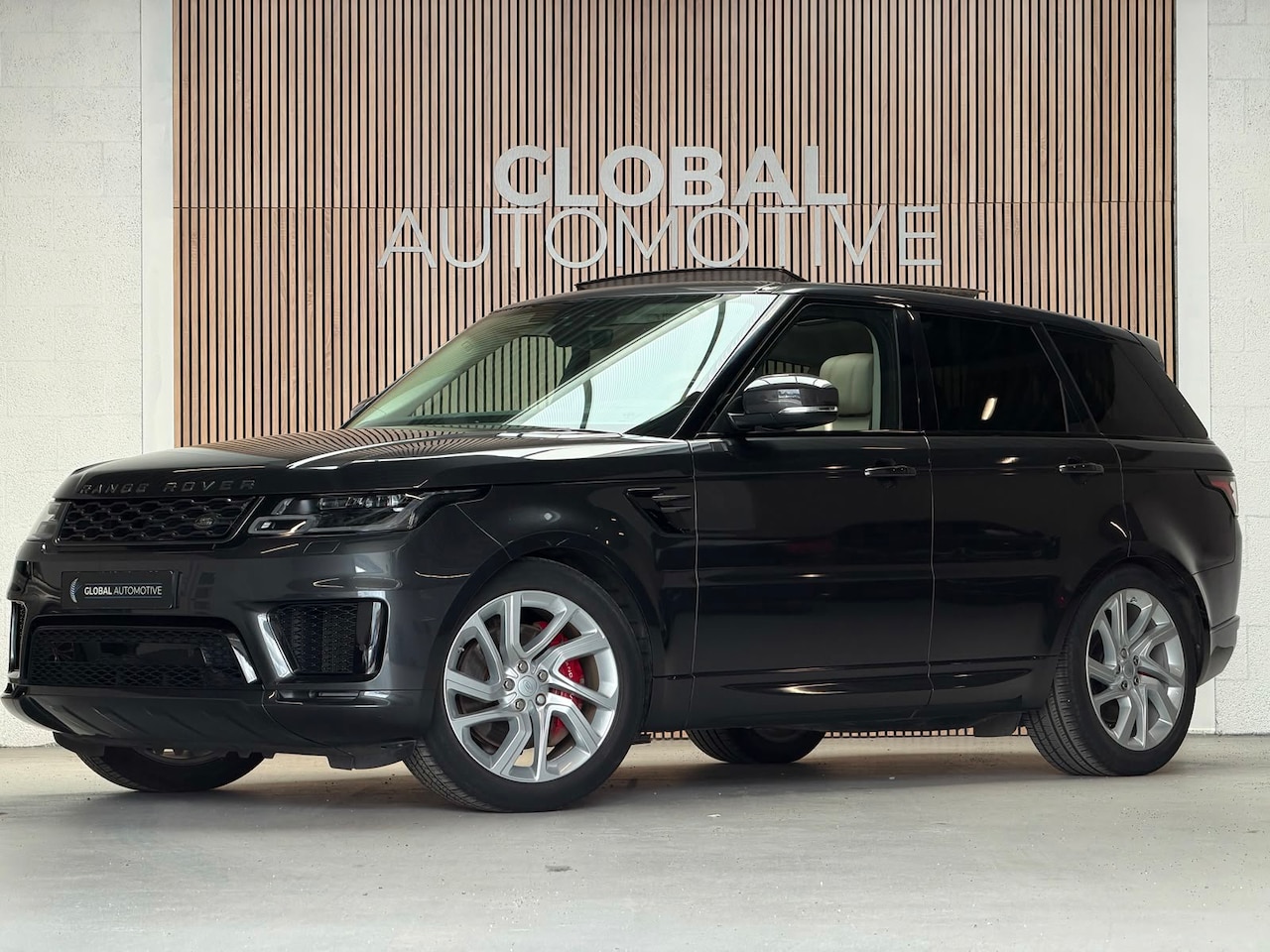 Land Rover Range Rover Sport - 2.0 P400e HSE Dynamic - PANORAMADAK - LEER - MERIDIAN AUDIO - AutoWereld.nl