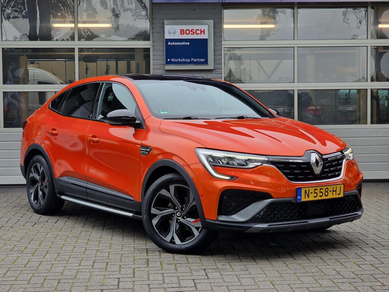 Renault Arkana - 1.6 E-Tech Hybrid 145 R.S. Line|Bose|Carbon|18-inch|LED|Carplay|Camera|ACC|Stoelverwarming - AutoWereld.nl