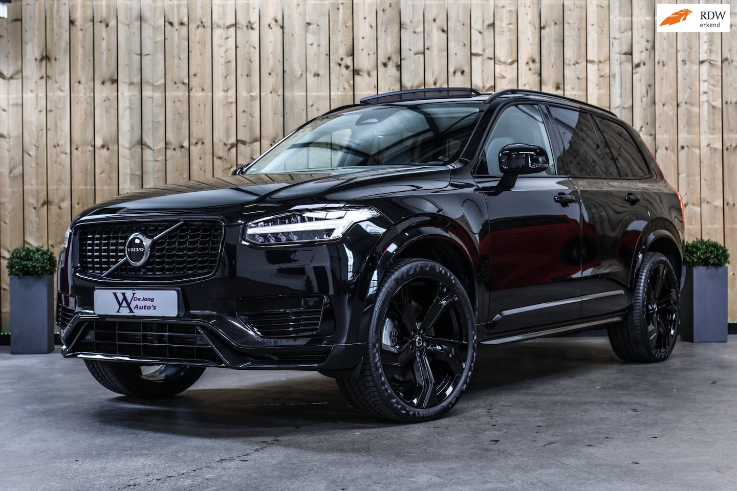 Volvo XC90 - 2.0 T8 Plug-in hybrid AWD Ultra Dark 7p. *Pano*Head-Up*H/K* - AutoWereld.nl