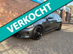 BMW 3-serie Touring - 330i High Executive|Trekhaak|Camera|PDC
