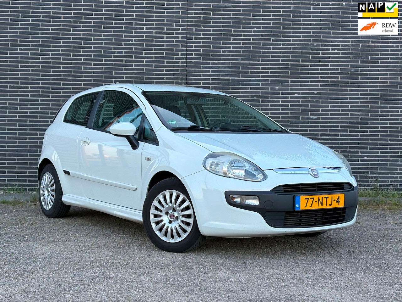 Fiat Punto Evo - 1.3 M-Jet Dynamic Airco, Apk 23-06-2027! - AutoWereld.nl