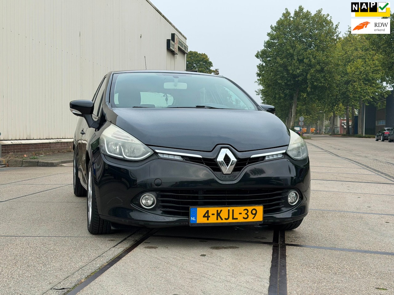 Renault Clio - 1.5 dCi ECO Expression 2013 Airco/Navi/Cruise - AutoWereld.nl