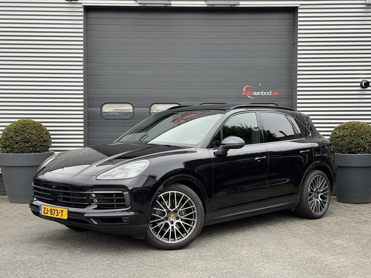 Porsche Cayenne - 3.0 Sport Chrono | Panoramadak | 360* Camera | Bose | Stoelventilatie/Verwarming | 21 Inch - AutoWereld.nl