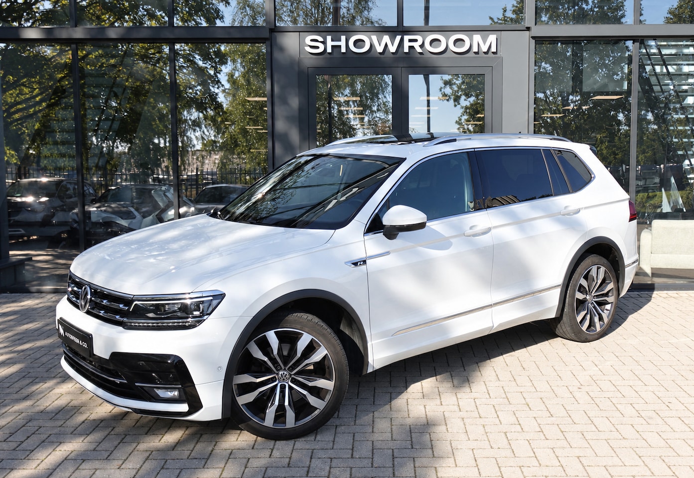 Volkswagen Tiguan - 2.0 TDI 4Motion PANO KEYLESS VOL - AutoWereld.nl