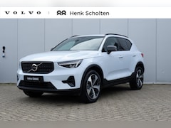 Volvo XC40 - B4 Plus Dark | Trekhaak | Verwarmbare voorstoelen, stuurwiel en voorruit | Premium audio b