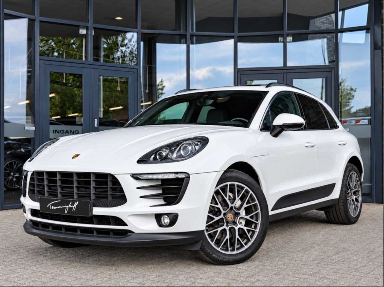 Porsche Macan - 3.0 D S - LUCHTV. - PANO - TREKH. - 20 INCH - AutoWereld.nl