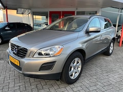 Volvo XC60 - 2.0T T5 Aut. 240PK Momentum Trekhaak/Bluethooth/Stoelverwarming