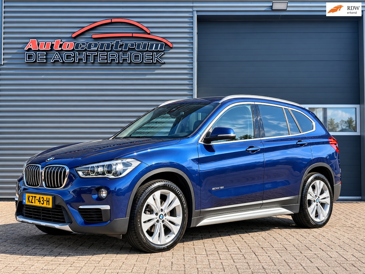 BMW X1 - SDrive18i High Executive Pano | Automaat | Navi!! - AutoWereld.nl
