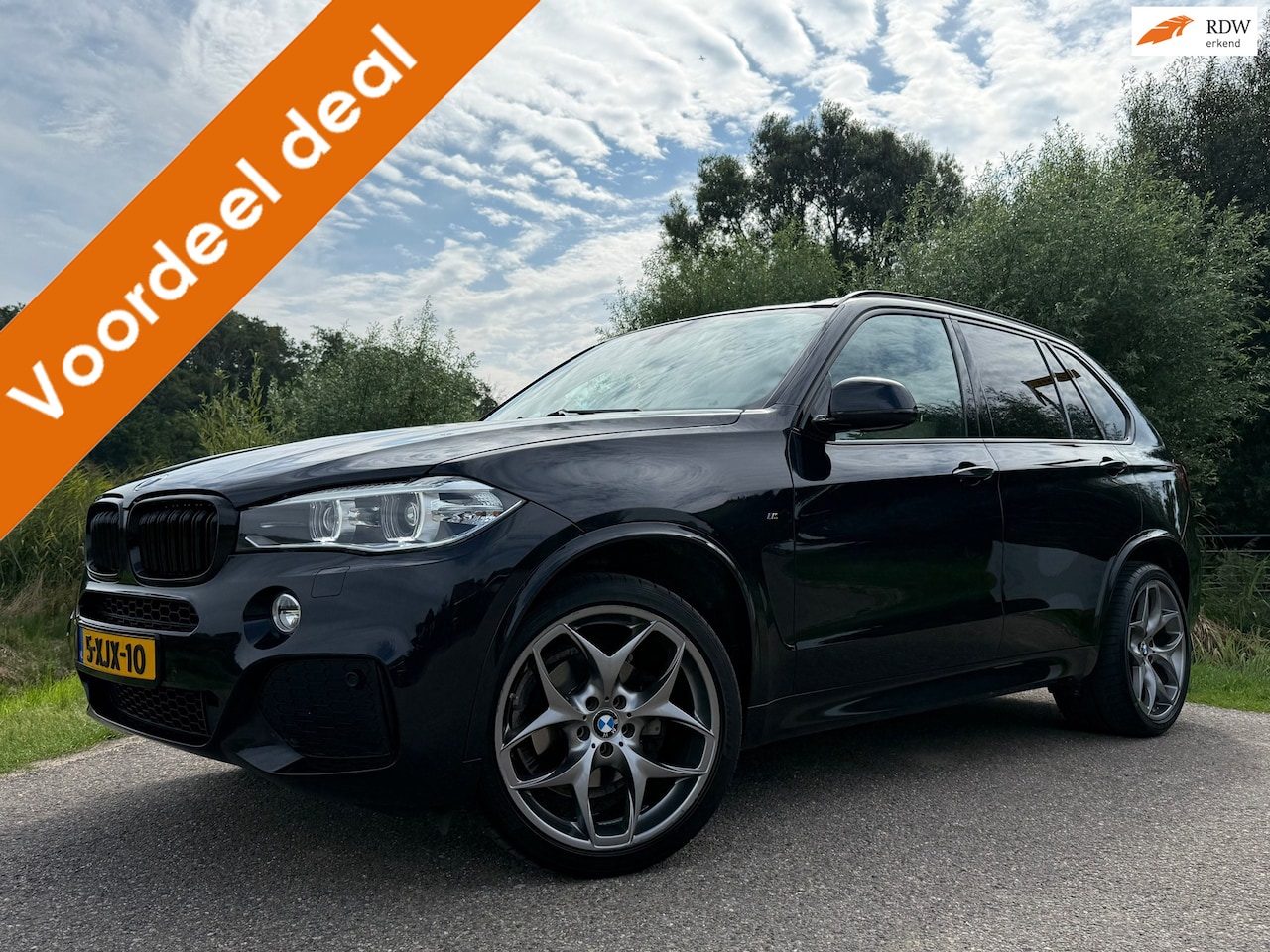 BMW X5 - XDrive30d High Executive M-Sport Automaat / Leder / Camera / 21" Velgen / Memory / Key-Les - AutoWereld.nl