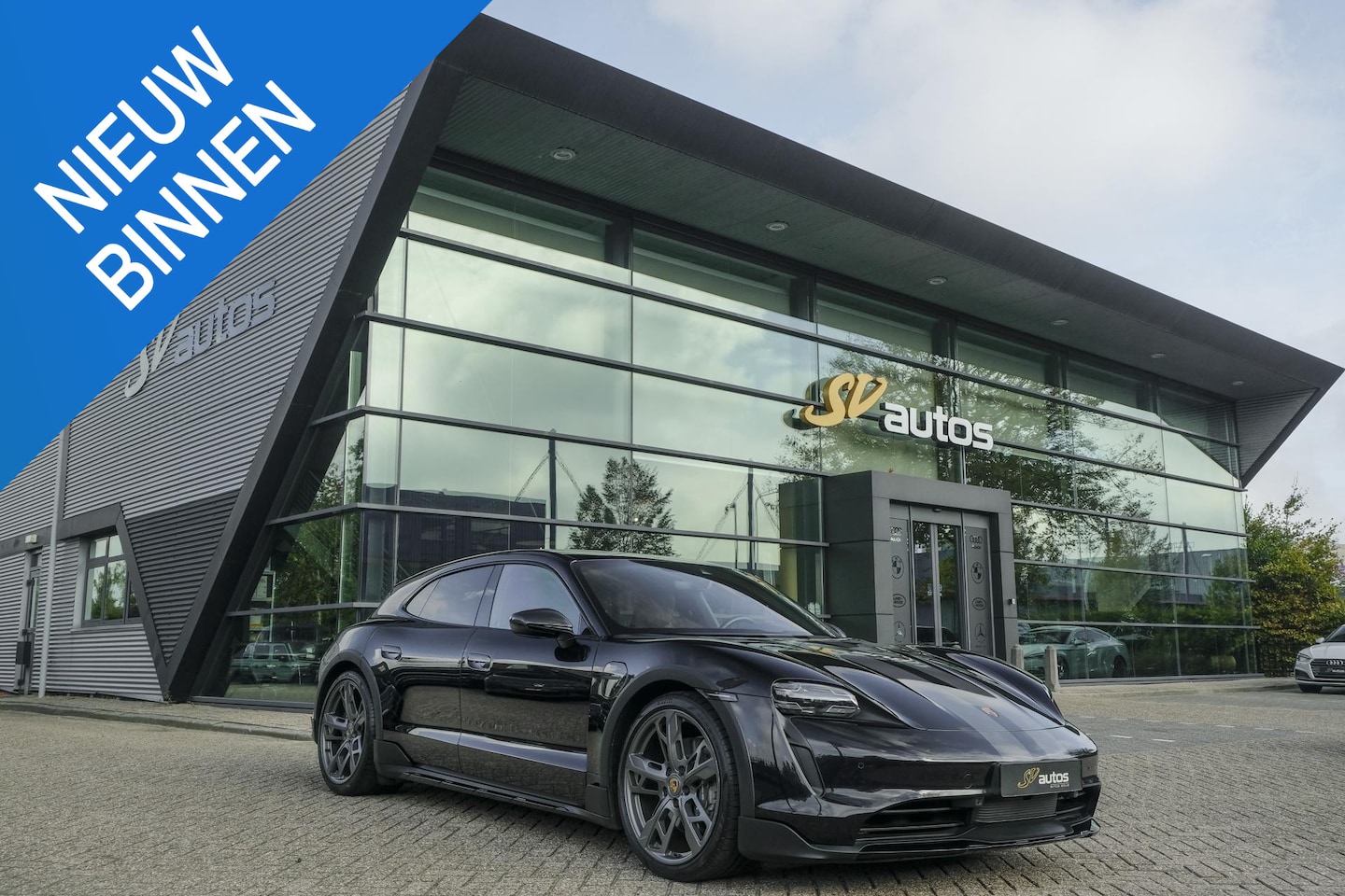 Porsche Taycan Cross Turismo - 4 476pk 93 kWh Panoramadak Performance plus Bose Passenger display 21" LMV NLauto Matrix l - AutoWereld.nl
