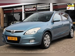 Hyundai i30 - 1.6i Dynamic / AIRCO, 5 DEURS, AUX