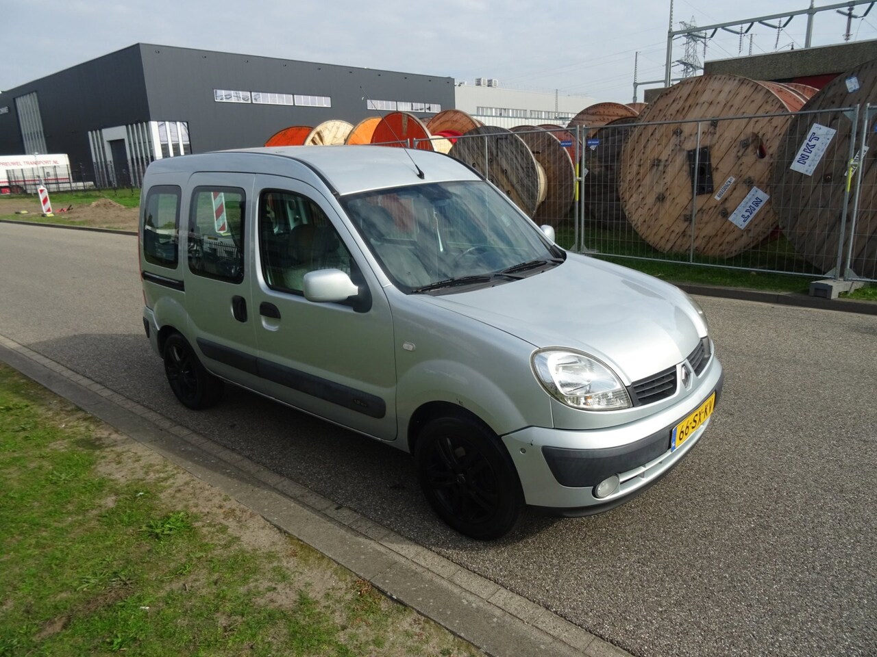 Renault Kangoo - 1.2-16V Expression Luxe 1.2-16V Expression Luxe - AutoWereld.nl