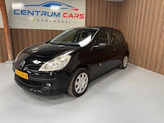 Renault Clio - 1.2-16V Special Line, INRUIL KOOPJE, NIEUWE APK