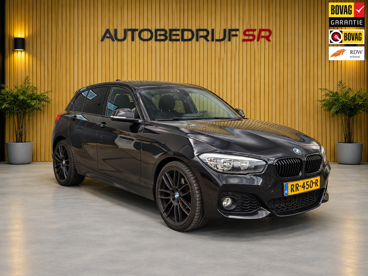 BMW 1-serie - 118i Centennial Executive Cruise! M Pakket! Trekhaak! Stoelverwarming! Drive Mode! Pdc! Ai - AutoWereld.nl