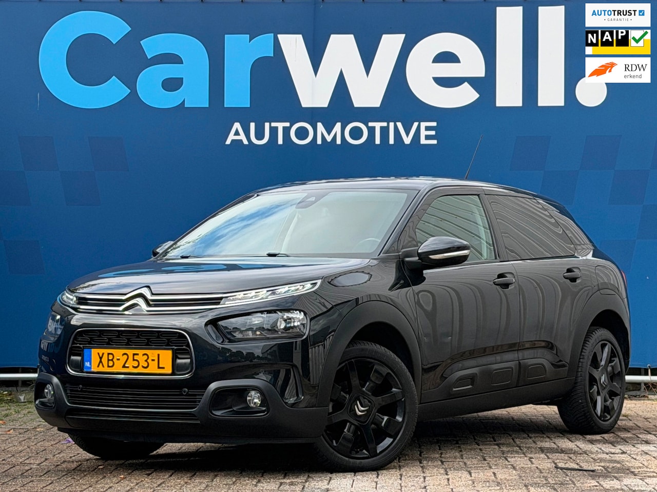 Citroën C4 Cactus - 1.2 PureTech Shine|2e Eigenaar|AfnmTrekhaak|D-Riem vv in 2023|CarPlay|Climate|Cruise|Navi| - AutoWereld.nl