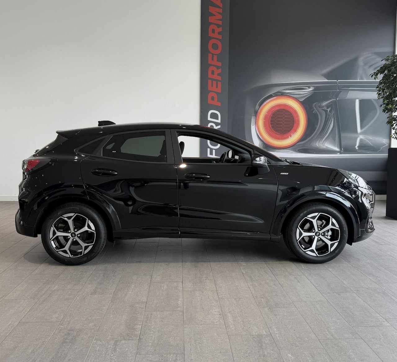 Ford Puma - 1.0 Hybrid ST-Line | VOORAAD!| 125 PK | HANDSFREE ACHTERKLEP | CAMERA | VERWARMBARE VOORST - AutoWereld.nl