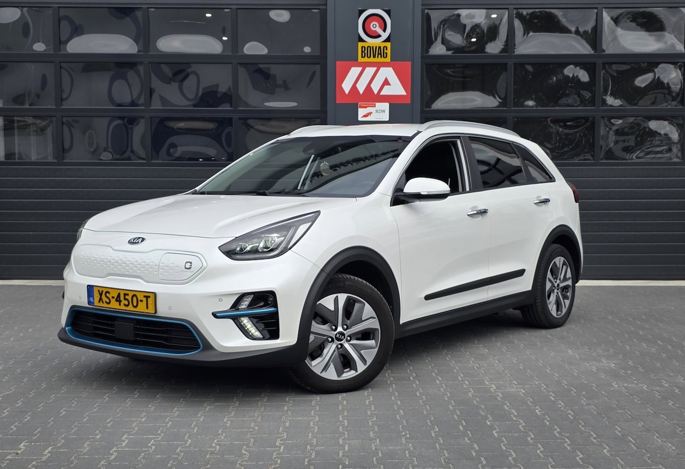 Kia e-Niro - ExecutiveLine 64 kWh | 100% SOH | LEDER | CAMERA | JBL | STOELVERWARMING/VENTILATIE | - AutoWereld.nl