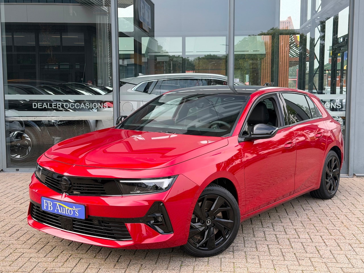 Opel Astra - 1.6 Turbo Plug In Hybrid GSe Airco Navi Lmv Full options - AutoWereld.nl
