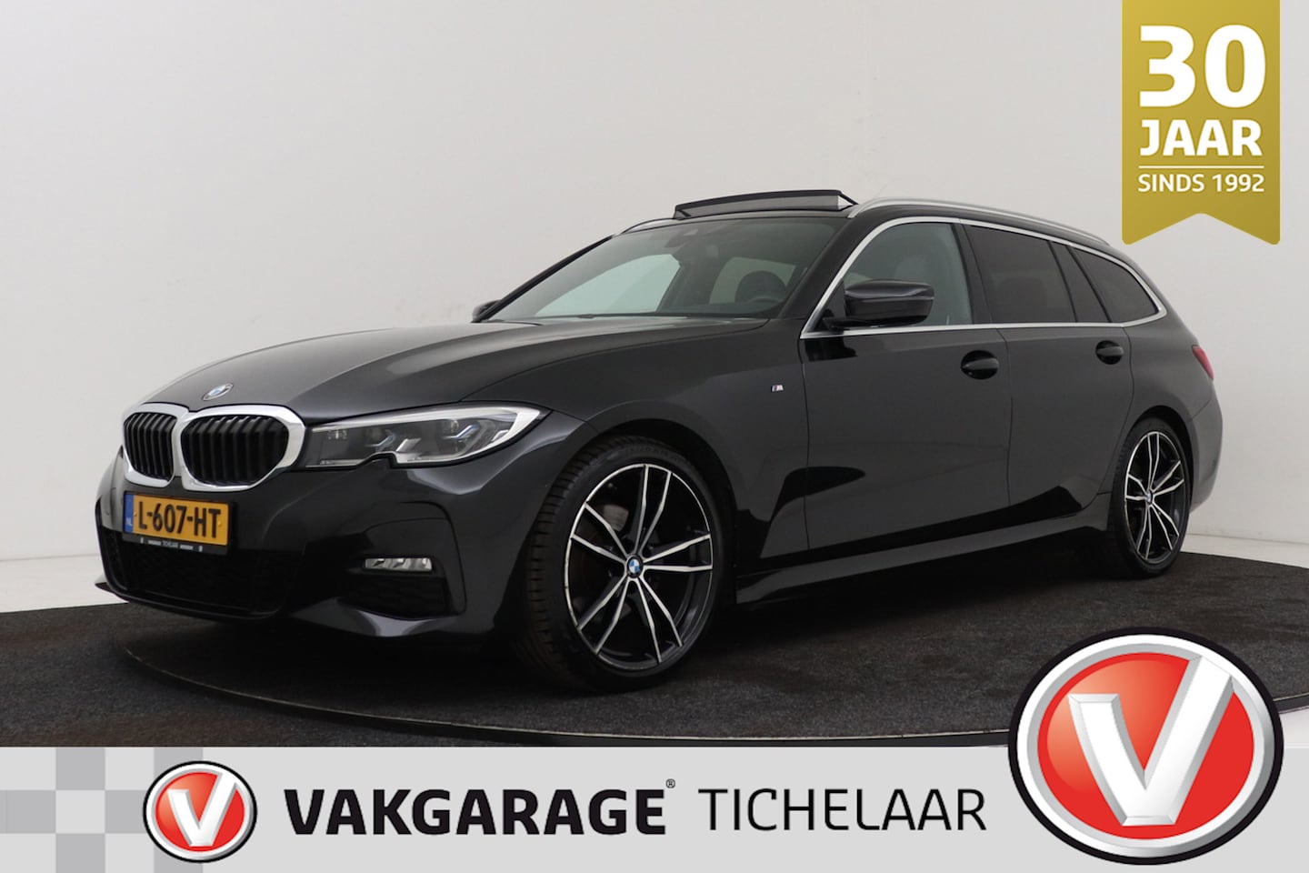 BMW 3-serie Touring - 320i High Executive M-Sport | Trekhaak | Panoramadak | CarPlay | Leer | Sportstoelen | Sto - AutoWereld.nl
