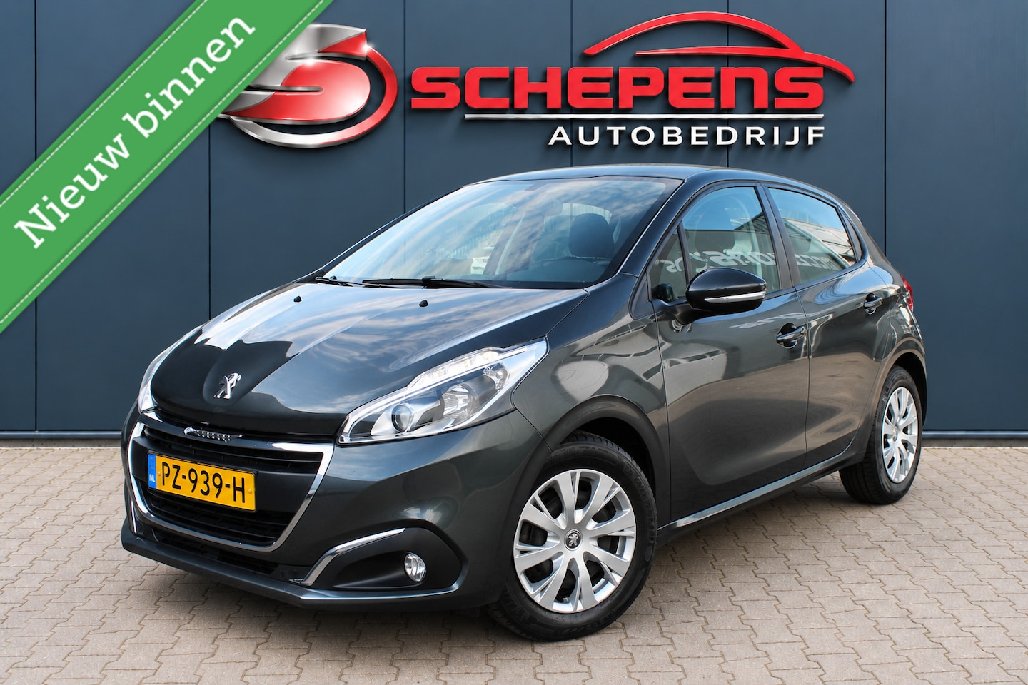 Peugeot 208 - 1.2 PureTech | Navi | Parkeersensoren | Cruise - AutoWereld.nl