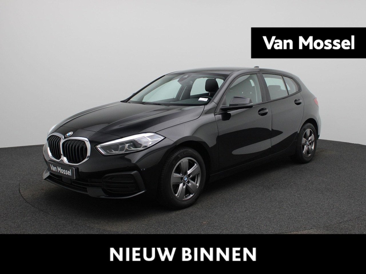 BMW 1-serie - 118i Business Edition | Automaat | Parkeer sensoren | Navigatie | Virtual cockpit | Cruise - AutoWereld.nl