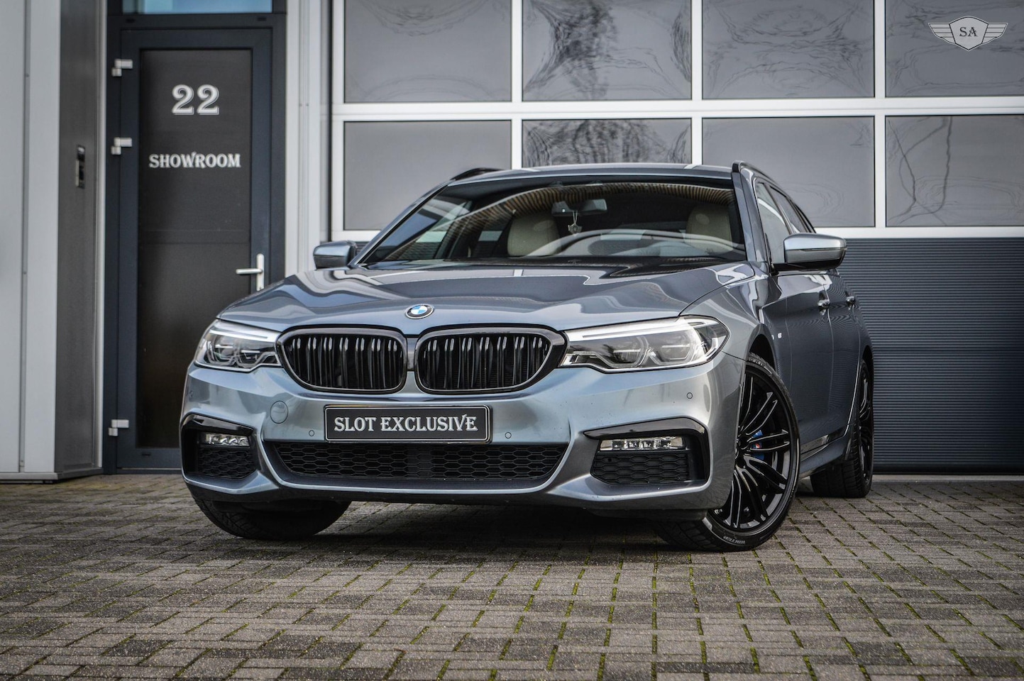 BMW 5-serie Touring - 530i|HIGH EXECUTIVE|LEDER|M-PAKKET|TREKHAAK| - AutoWereld.nl