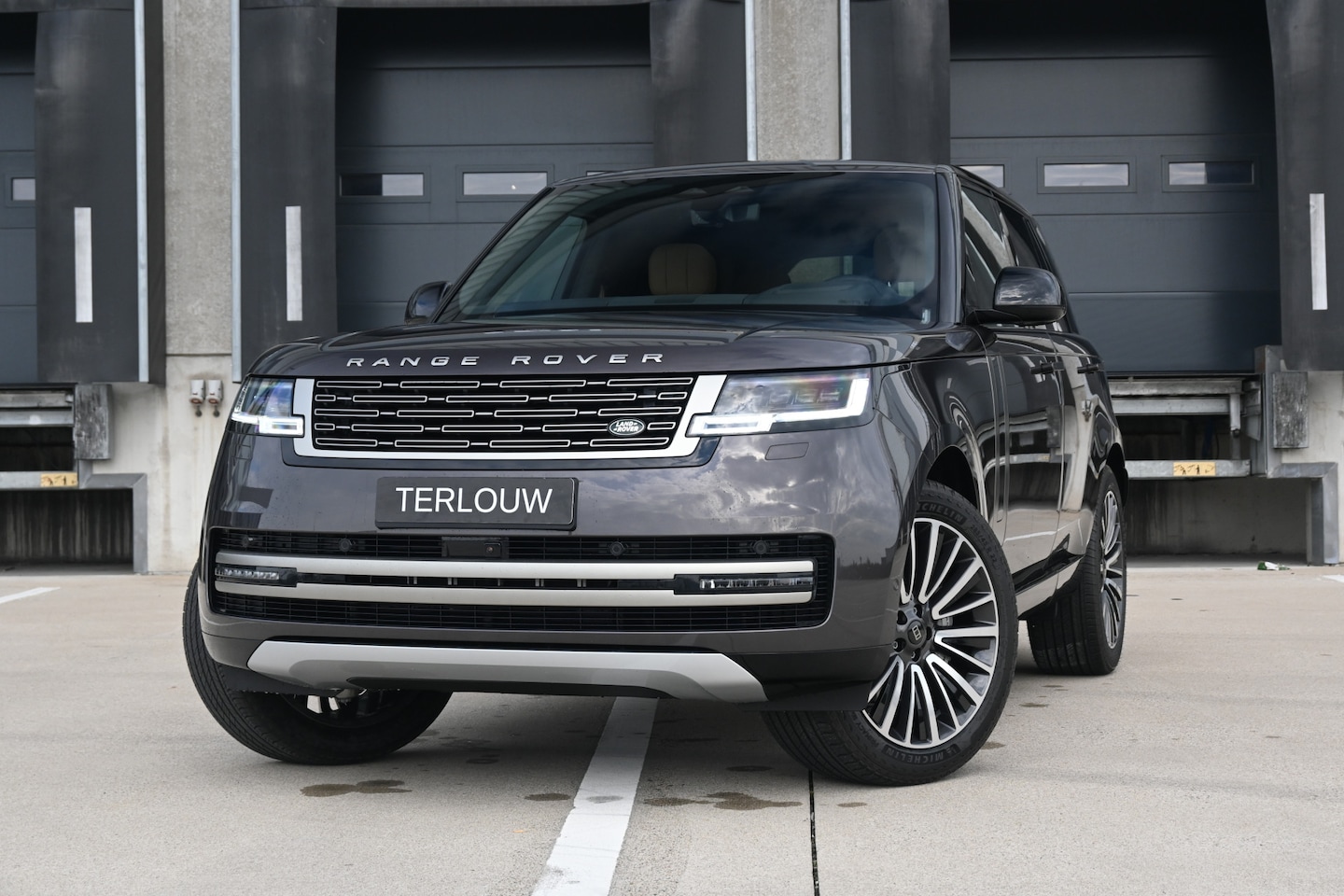 Land Rover Range Rover - 3.0 P460e Westminster Edition PHEV 3.0 P460e Westminster Edition PHEV - AutoWereld.nl
