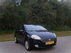 Fiat Grande Punto - 1.4 Dynamic . 5 Drs . Airco . Eerste eigenaar . weinig km . nette auto