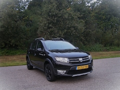 Dacia Sandero Stepway - 0.9 TCe Lauréate . Airco . Cruiscontrol . Navigatie . Trekhaak . enz enz
