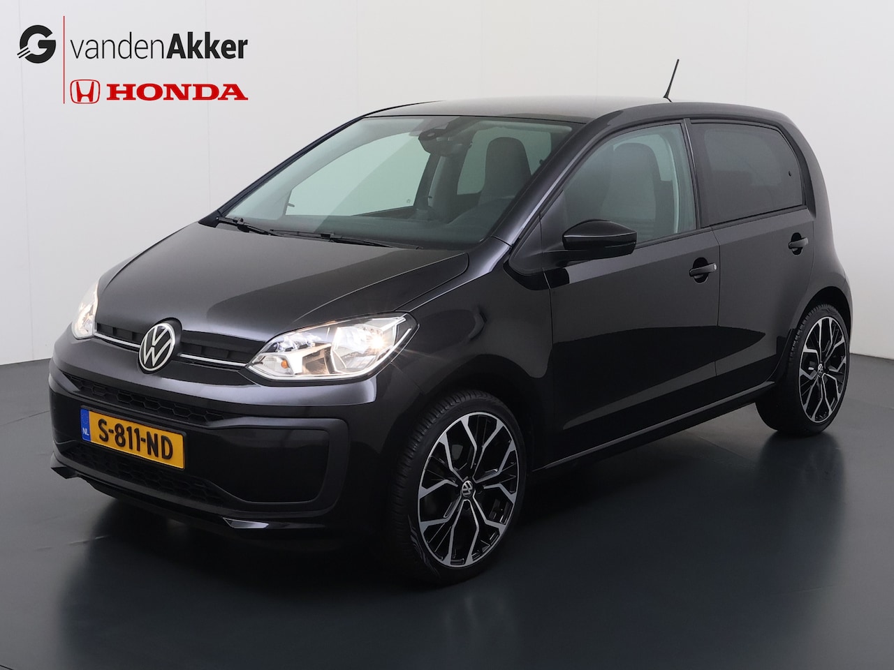 Volkswagen Up! - 1.0 60PK 5D BMT Move up! All Season Banden - AutoWereld.nl