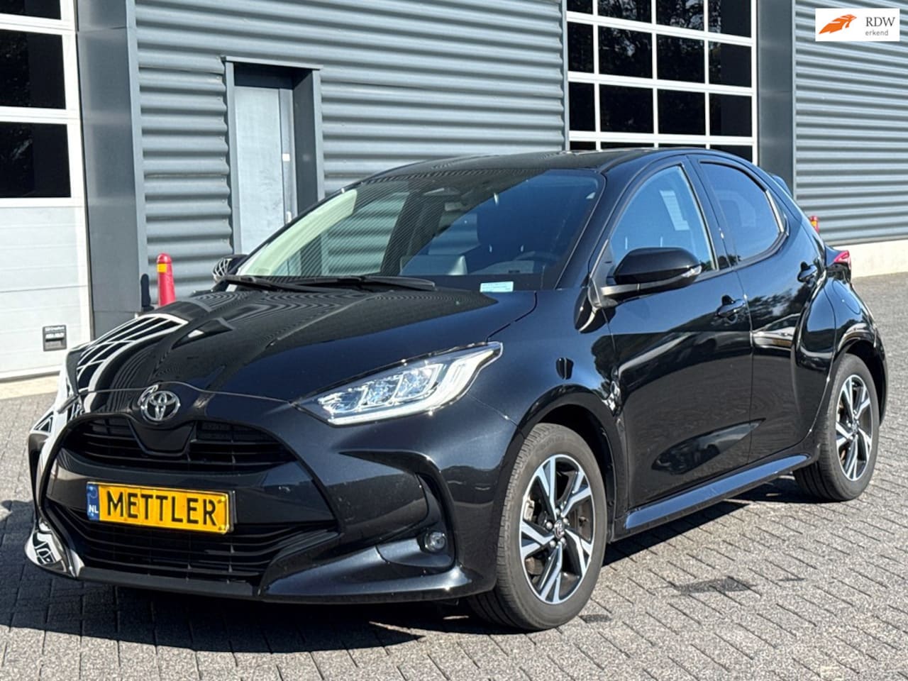 Toyota Yaris - 1.5 Hybrid 115 First Edition | Apple carplay | Camera | Navigatie - AutoWereld.nl