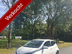 Toyota Aygo - 1.0 VVT-i x-play | Achteruitrijcamera | Airco