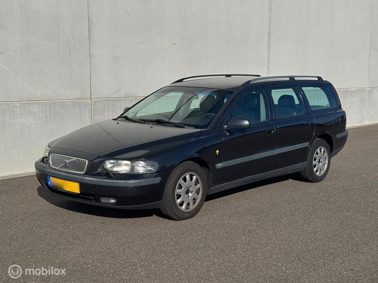 Volvo V70 - 2.4 B LPG/G3 140PK Stationwagon AIRCO APK 21/07/27 - AutoWereld.nl
