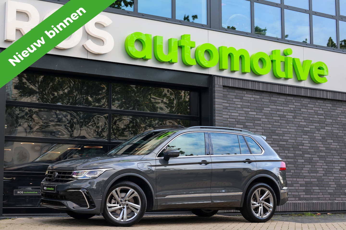 Volkswagen Tiguan - 1.4 TSI eHybrid R-Line Business | BTW | PANO | ACC | CAMERA | DODEHOEK | - AutoWereld.nl