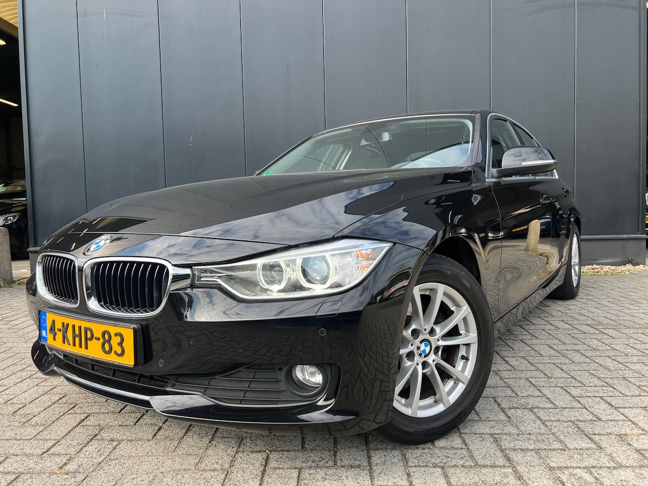 BMW 3-serie - 320i High Exe '12 Leer/Navi/Nap/NwKeting - AutoWereld.nl