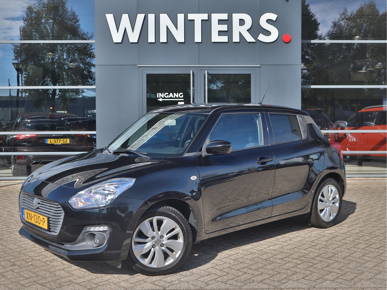 Suzuki Swift - 1.2 Select | Camera | Stoelverwarming | Apple Carplay | All-Season banden | - AutoWereld.nl