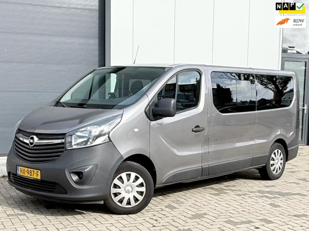 Opel Vivaro Combi - 1.6 CDTI L2H1 BiTurbo ecoFLEX 1.6 CDTI L2H1 BiTurbo ecoFLEX - AutoWereld.nl